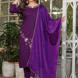 URMIR FASHION Women Floral Embroidered Straight Kurta with Trousers & Dupatta-picture-52
