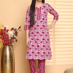 A TO Z CART Girls Floral Printed Regular Kurta with Trousers-image-9