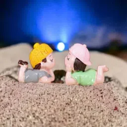 chocozone Cute Couple Miniature for Home and Garden Decor-picture-3