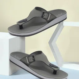 walkaroo Women Flats Sandal-picture-27