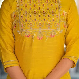 Varanga Women Yoke Design Regular Sequinned Kurta with Trousers & With Dupatta image 2