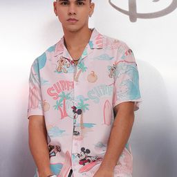 Highlander Disney Men Mickey And Friends Printed Cuban Collar Holiday Relaxed Shirt-image-23