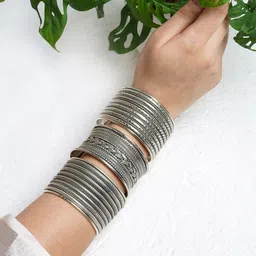 TEEJH Women 3 Silver-Toned Silver-Plated Bangle-Style Bracelet-40