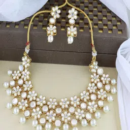 I Jewels Gold-Plated Kundan Stone Studded and Pearl Beaded Jewellery Set-image-27