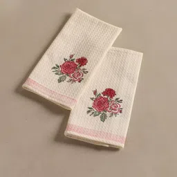 Peepul Tree Off White & Red 2 Pieces Printed Cotton 300 GSM Towel Set-18