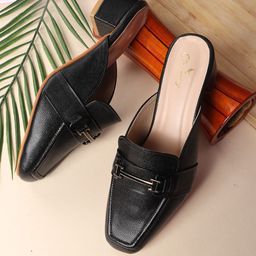 CHINRAAG Printed Block Sandals with Tassels-25