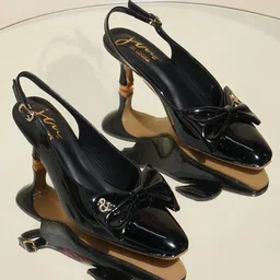 JM Looks Round Toe Bows Detail Kitten Heeled Pumps-16