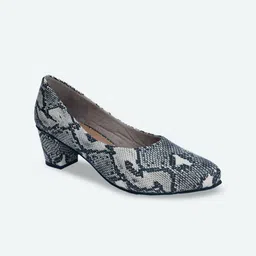 NR By Nidhi Rathi Printed Block Heels image 4