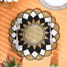 YWULY Cream Coloured & White Beaded Floral Table Placemats-20