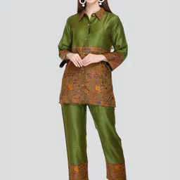 HOUSE OF KIRNA'S WITH LOGO OF HOK Printed Acrylic Shirt With Trousers Co-Ords-22