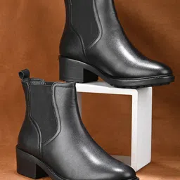 The Roadster Lifestyle Co. Women Black Mid Top Block Heel Chelsea Boots-40