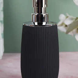 MARKET99 Black Textured Soap Dispenser-picture-15