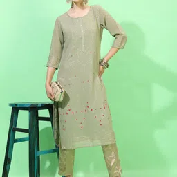 Vishudh Women Olive Green & Red Geometric Printed Georgette Kurta-23