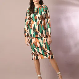 Myshka Abstract Printed Band Collar Raglan Sleeves Top-picture-33