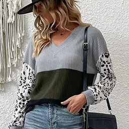 StyleCast Grey & Black Colourblocked V-Neck Pullover Sweater-24