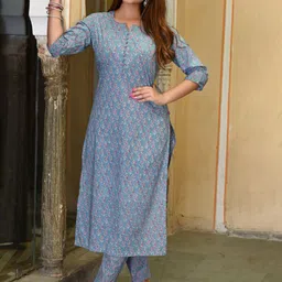 Kalini Women Floral Printed Kurta with Trousers-11