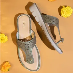 Inc 5 Women Textured One Toe Flats With Laser Cuts-image-18