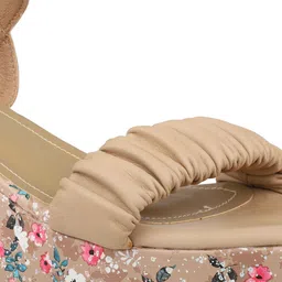 Inc 5 Printed Wedge Heels With Buckles image 5