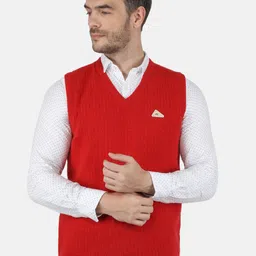 Monte Carlo Men Red Solid V Neck Sweater Vest-image-75