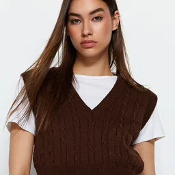 Trendyol Cable Knit Self Design Crop Sweater Vest-image-16