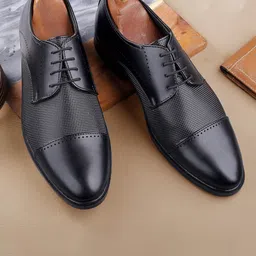bacca bucci Men Textured Formal Derbys-image-49