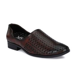 VIV Men Textured Padded Insole Mojaris With Laser Cuts image 4