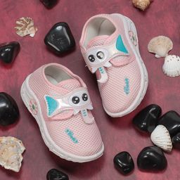Lil Lollipop Kids Textured Lightweight Slip-On Sneakers With Musical Chu Chu-image-4