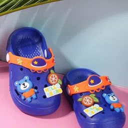 PASSION PETALS Boys Bear embossed clogs Flip Flops-31