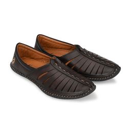 Vellinto Men Hustle Lightweight Mojaris With Laser Cuts-36