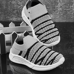 Jazzy Juniors Boys Black Woven Design Slip-On Sneakers-37