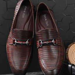 INVICTUS Men Textured Lightweight Loafers-image-27
