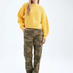 DeFacto Women Camouflage Printed Pure Cotton Cargos Trousers-image-60