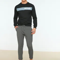 Trendyol Men Mid-Rise Cropped Plain Joggers-image-53