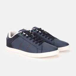 United Colors of Benetton Men Contrast Sole Lace-Up Sneakers-image-81