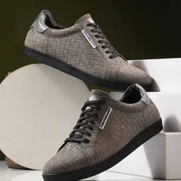 CARLO ROMANO Men Textured Round Toe Lightweight Leather Sneakers-image-68