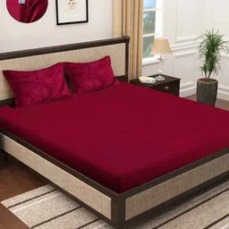 KLOTTHE Red 300 TC Woolen Fitted King Bedsheet With 2 Pillow Covers-image-82