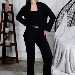 NEUDIS Top And Pyjamas With Shrug-image-85