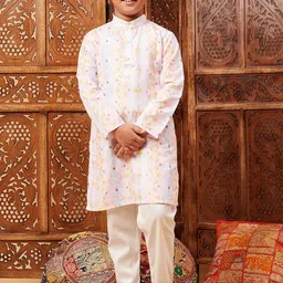 Stylo Bug Boys Geometric Printed Kurta And Pyjamas With Nehru jacket-14