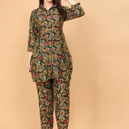 Sanwariya Silk Women Floral Printed Regular Kurta with Trousers-picture-48