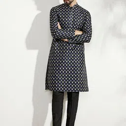 KISAH Ethnic Motifs Printed Straight Kurta with Trousers-image-36