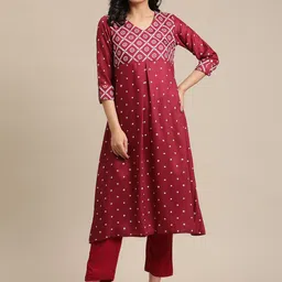 Varanga Women Maroon Floral Printed Pleated Kurta with Trousers-picture-14