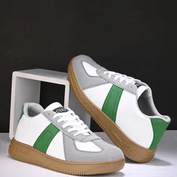 ASTEROID Men Colourblocked Lightweight Sneakers-58