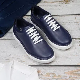 LOUIS STITCH Men Dotted Casual Sneakers-image-8