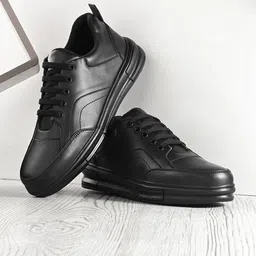 The Roadster Lifestyle Co. Men Black Lightweight Comfort Insole Basics Sneakers-picture-56