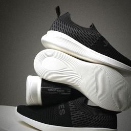 Jack & Jones Men Textured Memory Foam Contrast Sole Slip-On Sneakers-picture-1