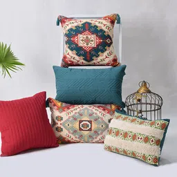 BLANC9 Green & Red Set of 5 Rectangle Cotton Cushion Covers-17