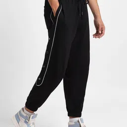 NOBERO Men Oversized Relaxed Joggers with Side Buttons-image-43