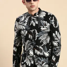 SHOWOFF Printed Slim Fit Mandarin Collar Bandhgala Blazer-image-15