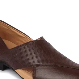 FAUSTO Men Textured Front Open Slip On Shoes image 2
