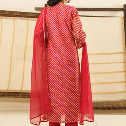 gosriki KALINI Leheriya Printed Round Neck Gotta Patti Regular Kurta With Trousers & Dupatta image 3